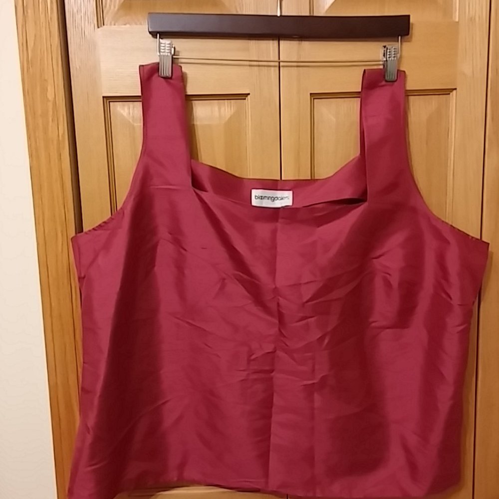 NWT Bloomingdale's Friut Red 100% Sik Tank top SZ 24W
